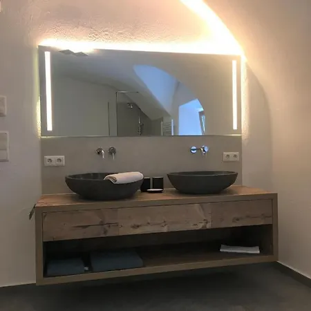 Apartament Der Riese *